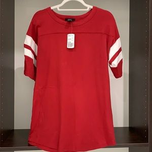 NWT Forever 21 top. Red/white. Sz large.
